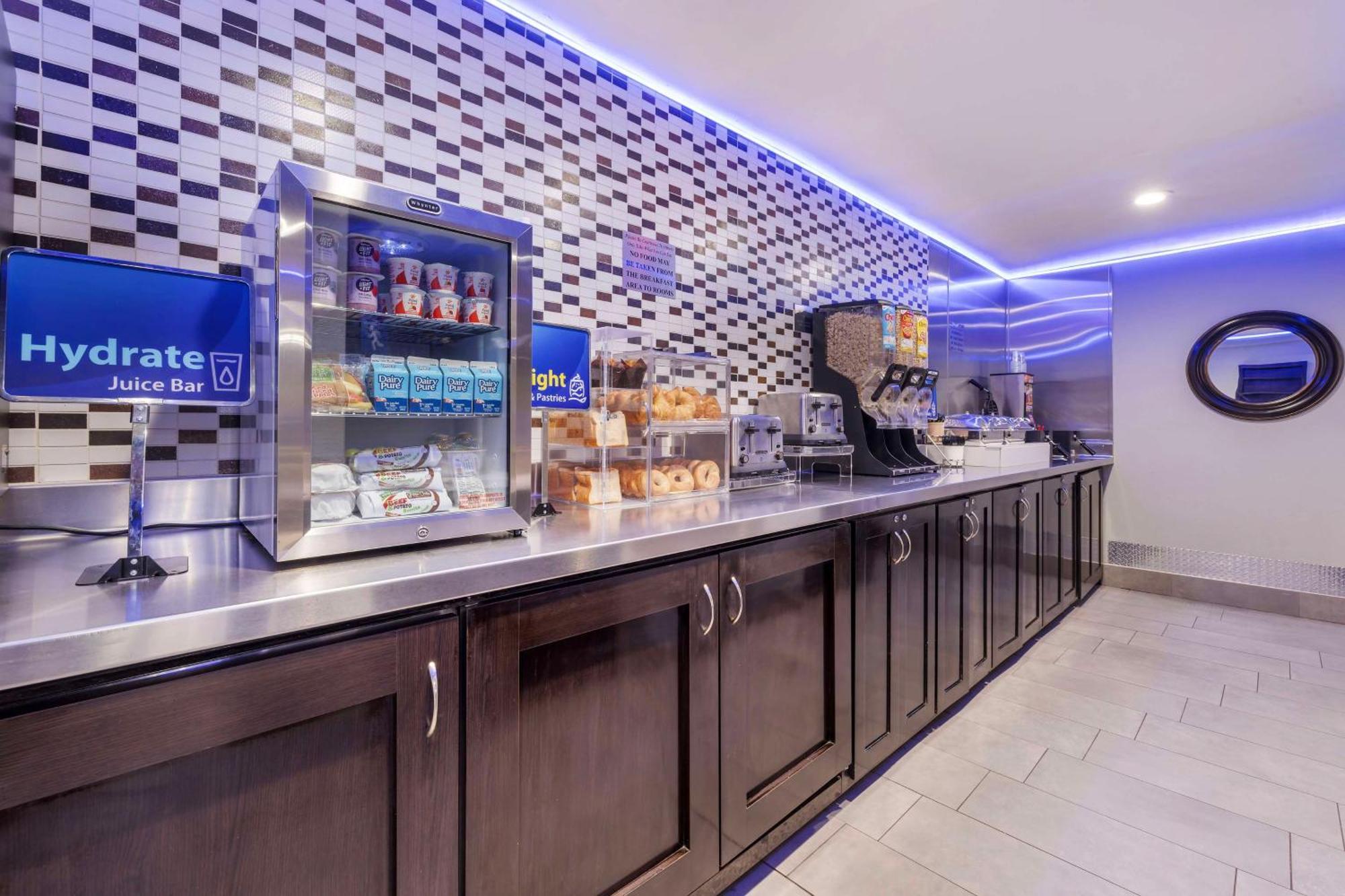 Best Western Mccarran Inn Las Vegas Buitenkant foto